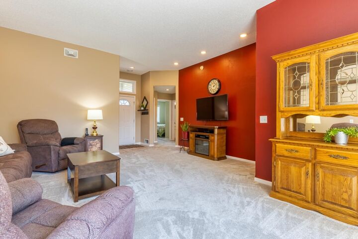 Property Photo:  738 33rd Street NW  MN 56601 