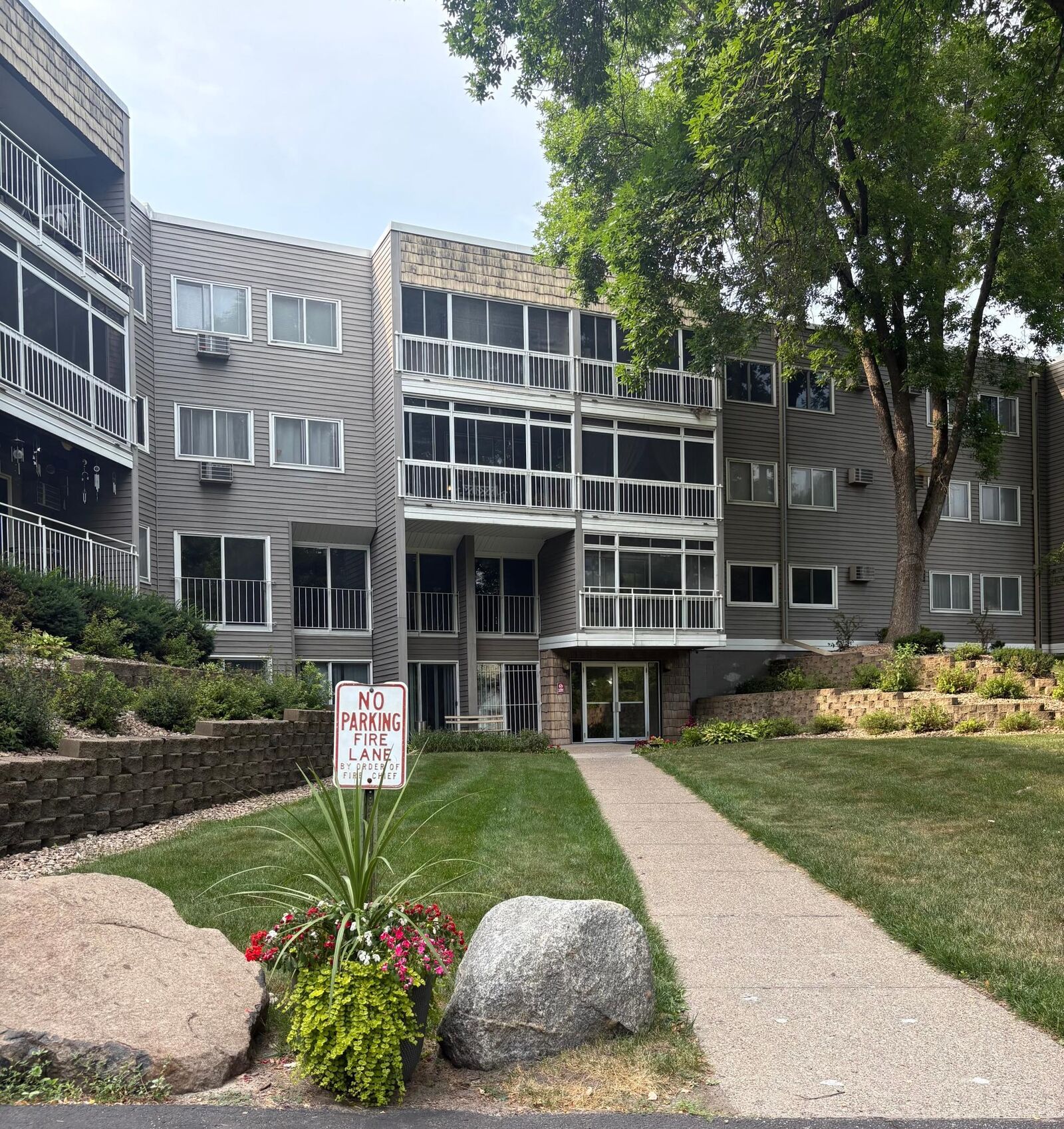 Property Photo: 135 Viking Drive E 309 MN 55117