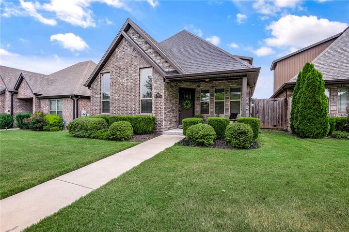 Property Photo:  3308 SW Stonepoint Avenue  AR 72713 