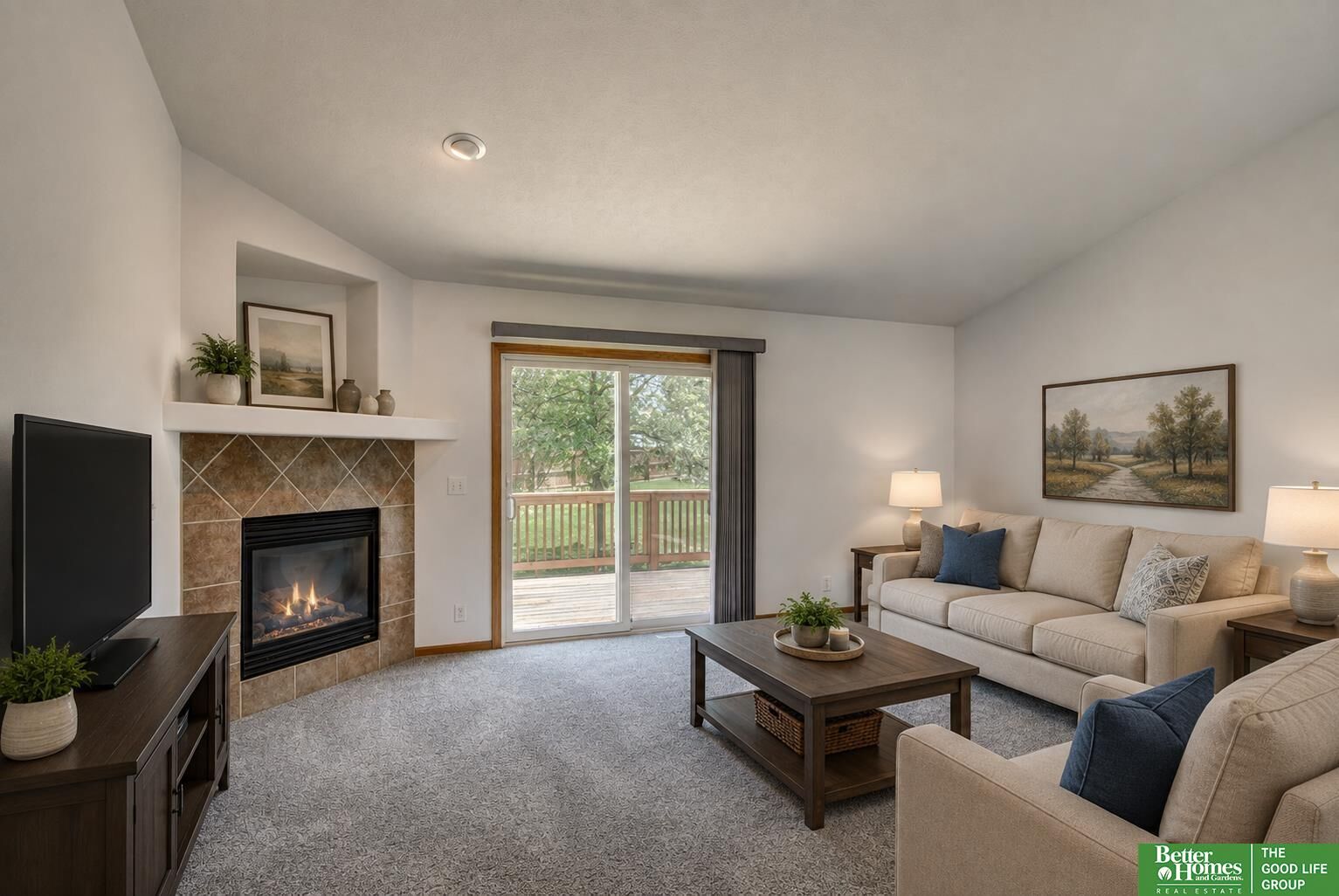 Property Photo:  807 Edgewater Drive  NE 68046 