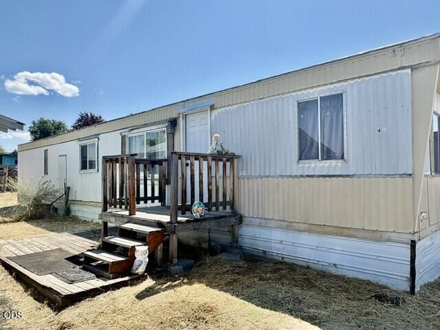 Property Photo:  3050 N Main Unit 28  OR 97754 