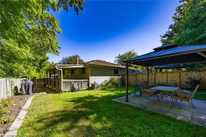 Property Photo: 78 Parker Drive ON N3Y 1A4