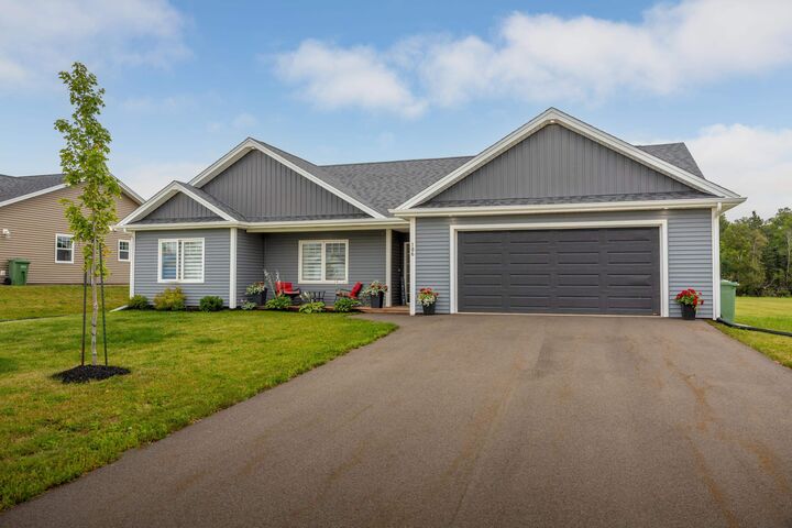 Property Photo: 106 Kindred Avenue PE C0W 0W4