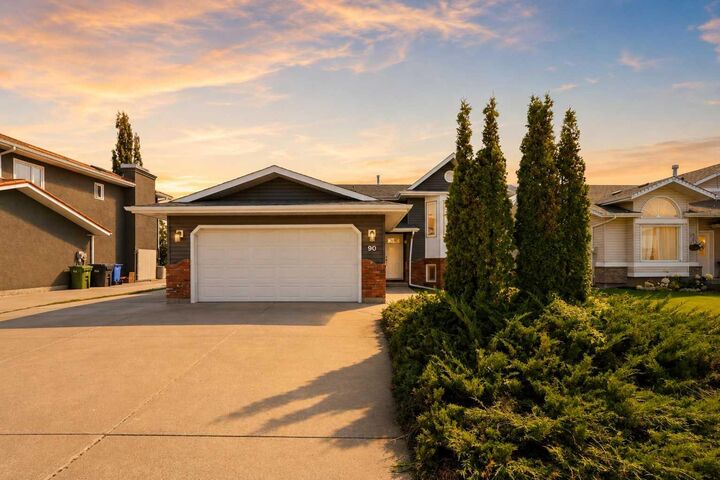 Property Photo: 90 Duncan Crescent AB T4R 2C1