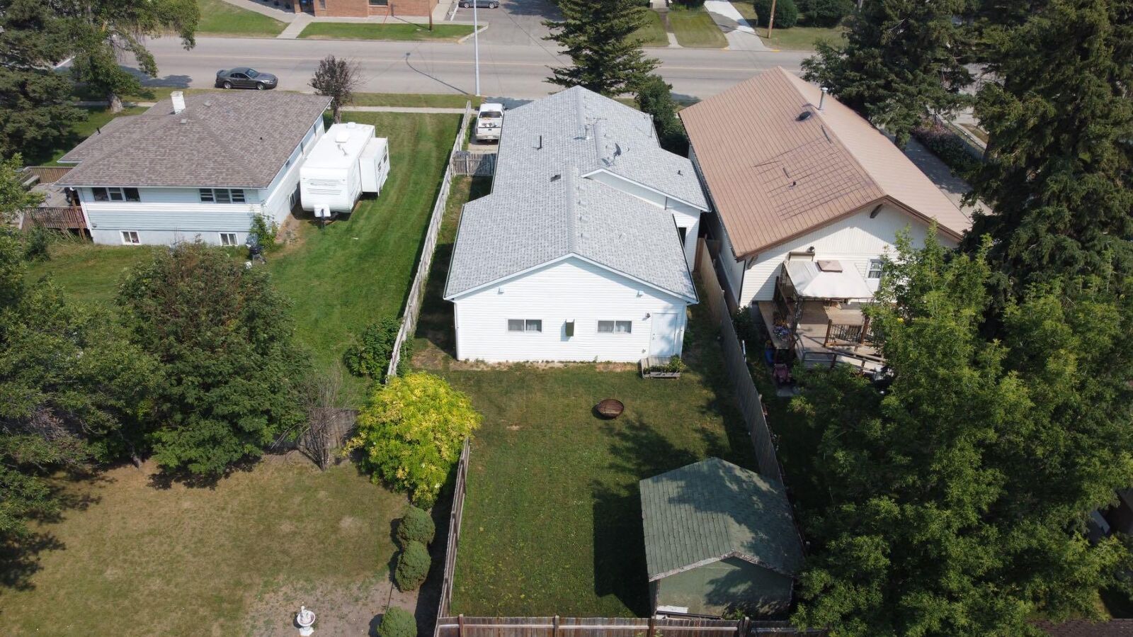 Property Photo: 116 S 1 Street W AB T0K 1J0