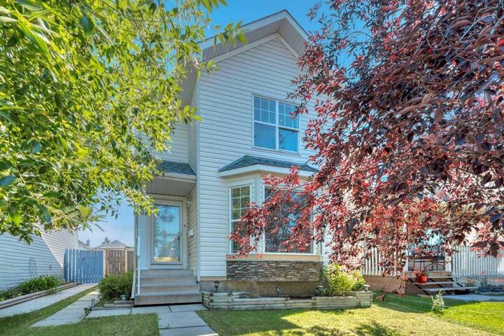 118 Tarington Close NE — photo 1