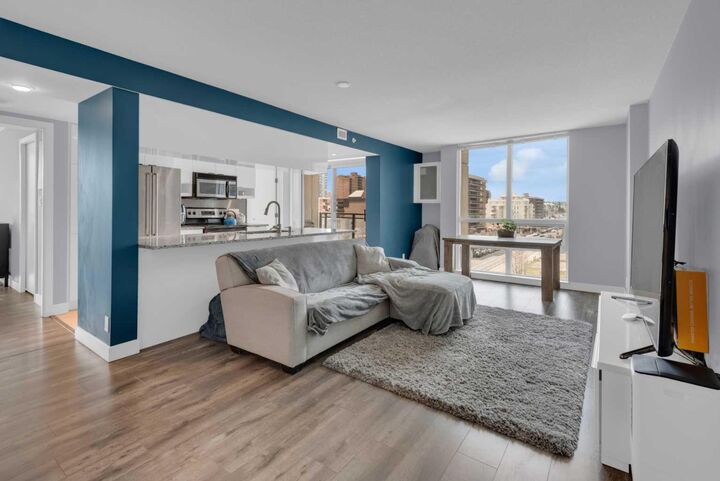 Property Photo: 1110 11 Street SW 504 AB T2R 1S5