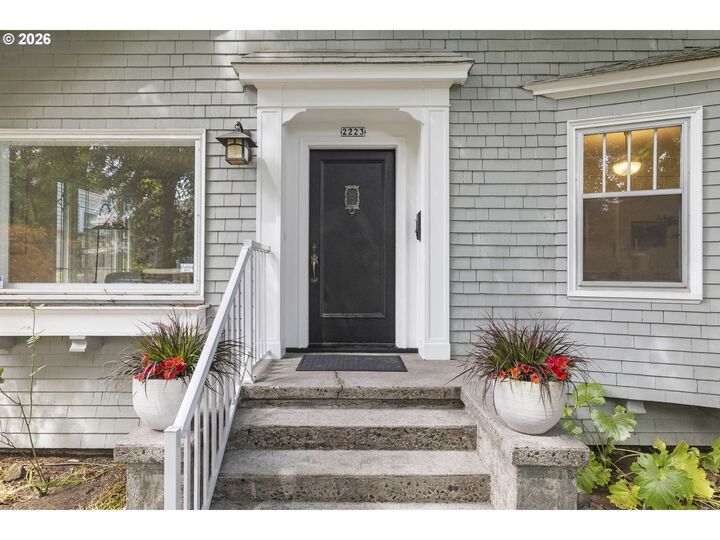 Property Photo: 2223 NE 16th Ave OR 97212