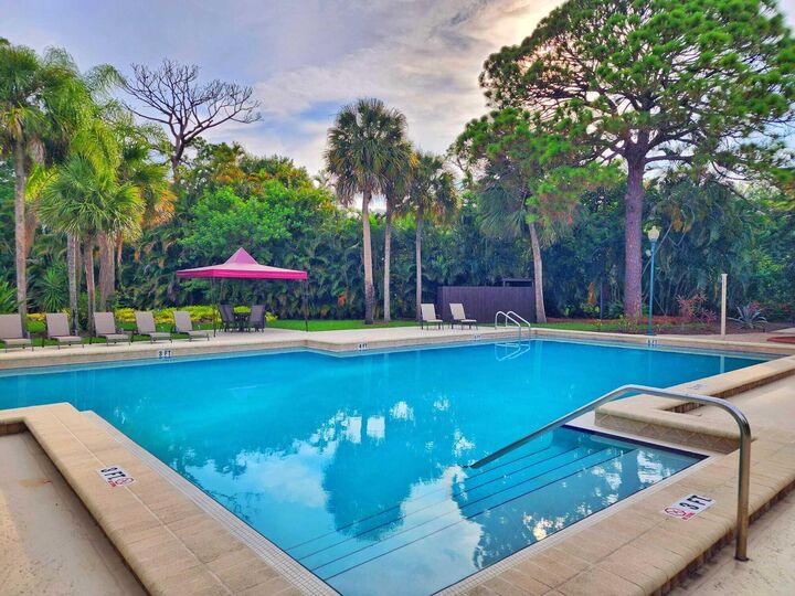 Property Photo: 7705 Forest Green Lane FL 33436