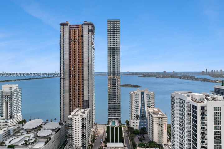 Property Photo:  788 NE 23rd St 5701  FL 33137 