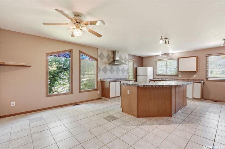 Property Photo:  218 Main Street  SK S0K 4Y0 