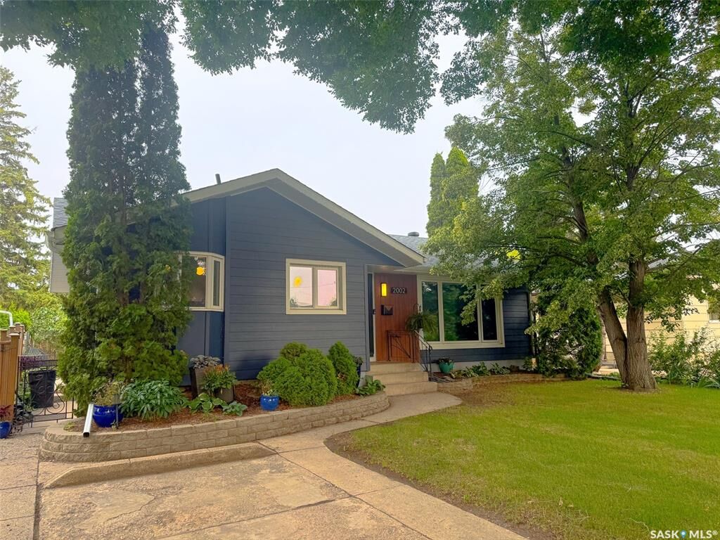 Photo de la propriété:  2002 Park Avenue  SK S7J 2B9 