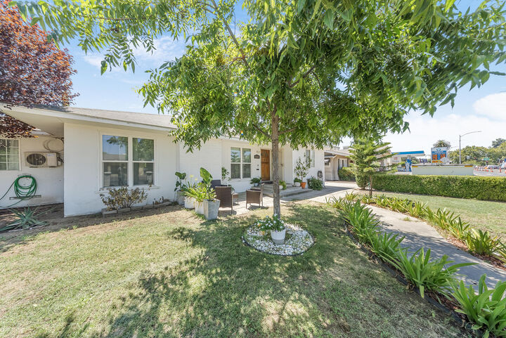 Property Photo:  1224 E El Monte Way  CA 93618 
