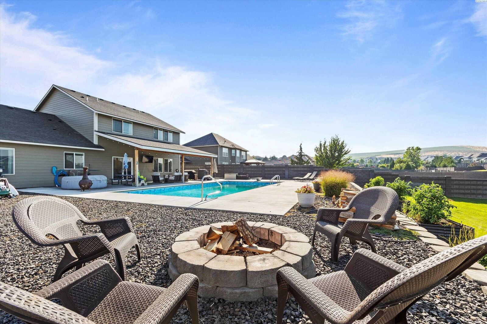Property Photo: 84622 Summit View Drive WA 99338