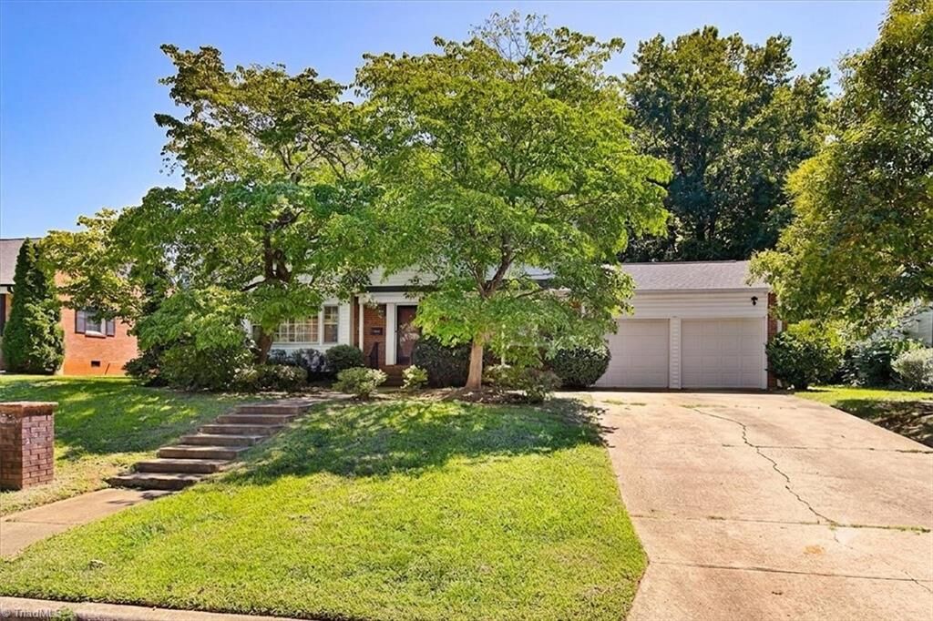 Property Photo: 1106 McDowell Drive NC 27408