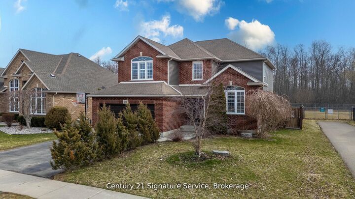 Property Photo:  654 Brian Street  ON L2A 6W2 