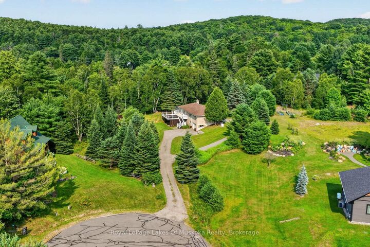 Property Photo: 44 Shellwood Shores Avenue ON P1H 2M4