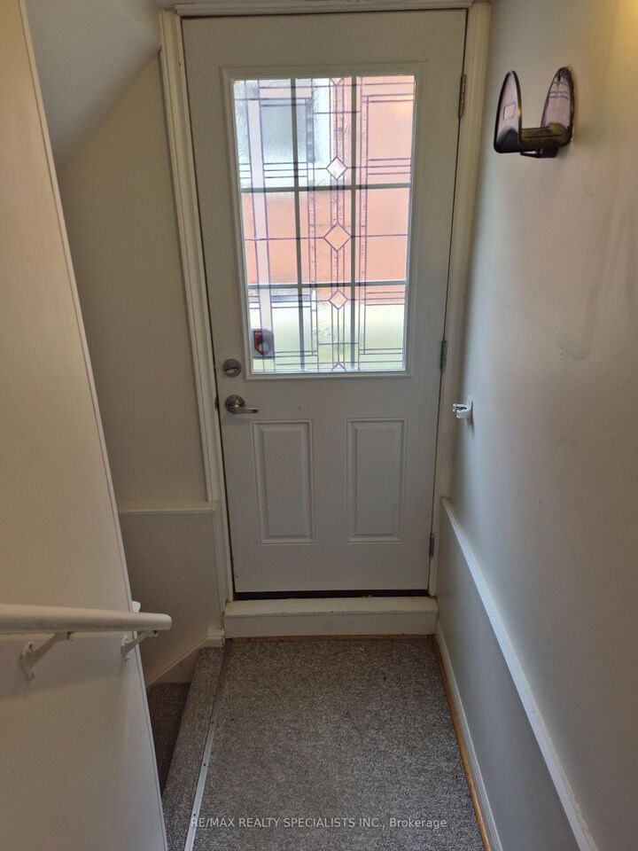 Property Photo: 353 Brownridge Drive Lower ON L4J 5X2
