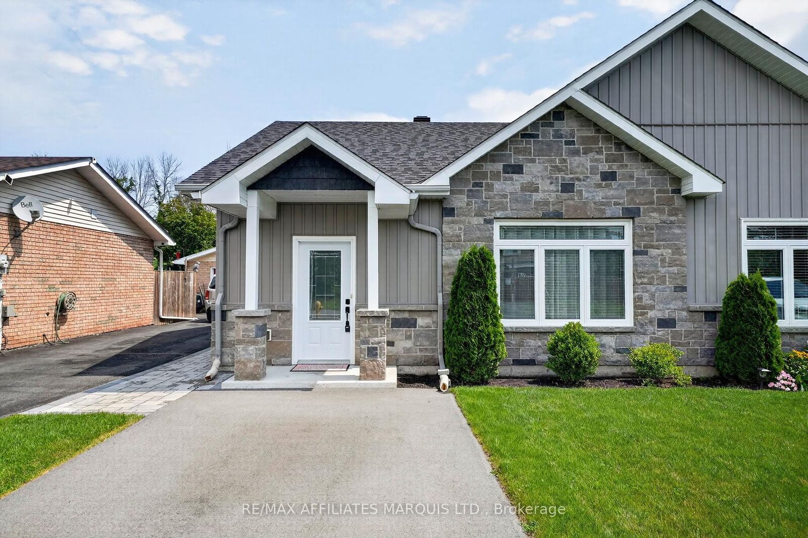 Property Photo: 5401 Woodlands Road ON K0C 1M0