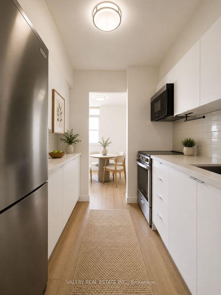 Property Photo:  70 Park Street E 503  ON L5G 1M5 