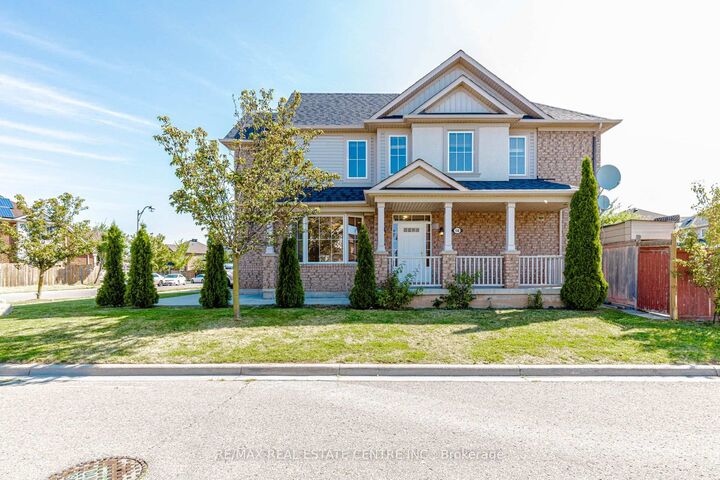 Property Photo: 14 Alboreto Way ON L6X 0N5