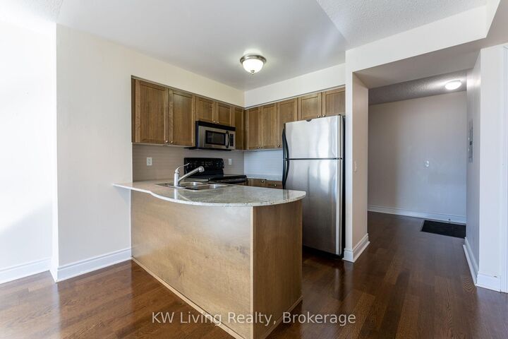 Photo de la propriété: 763 Bay Street 4009 ON M5G 2R3