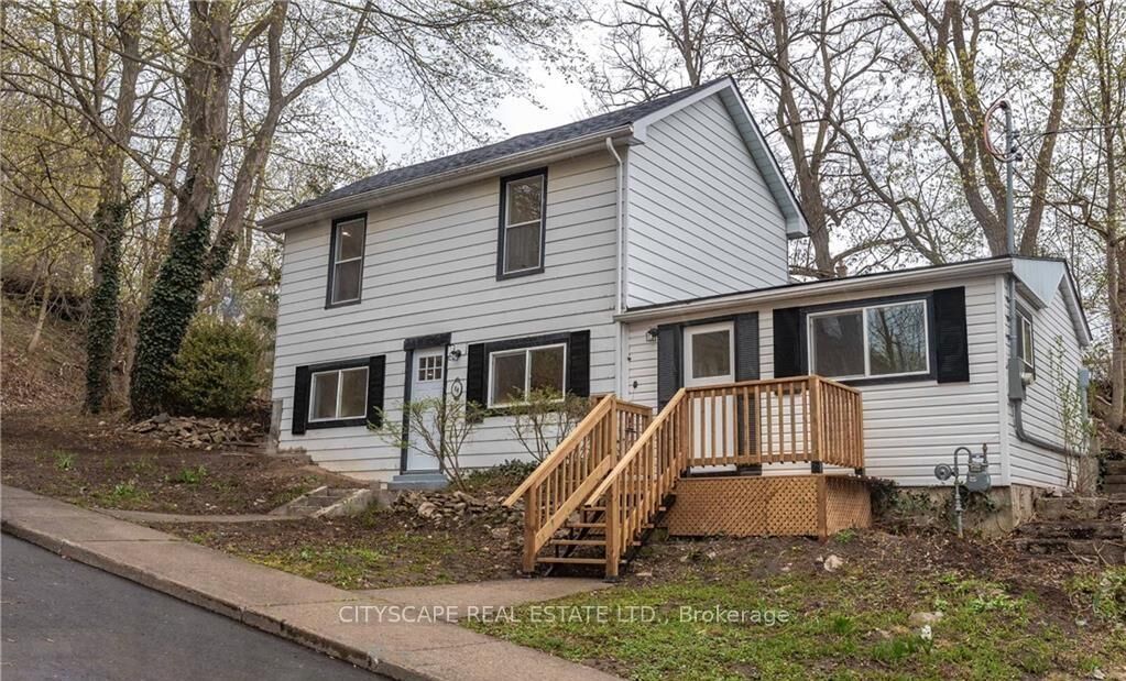 Property Photo:  14 Mount Elgin Street  ON N3L 1G3 