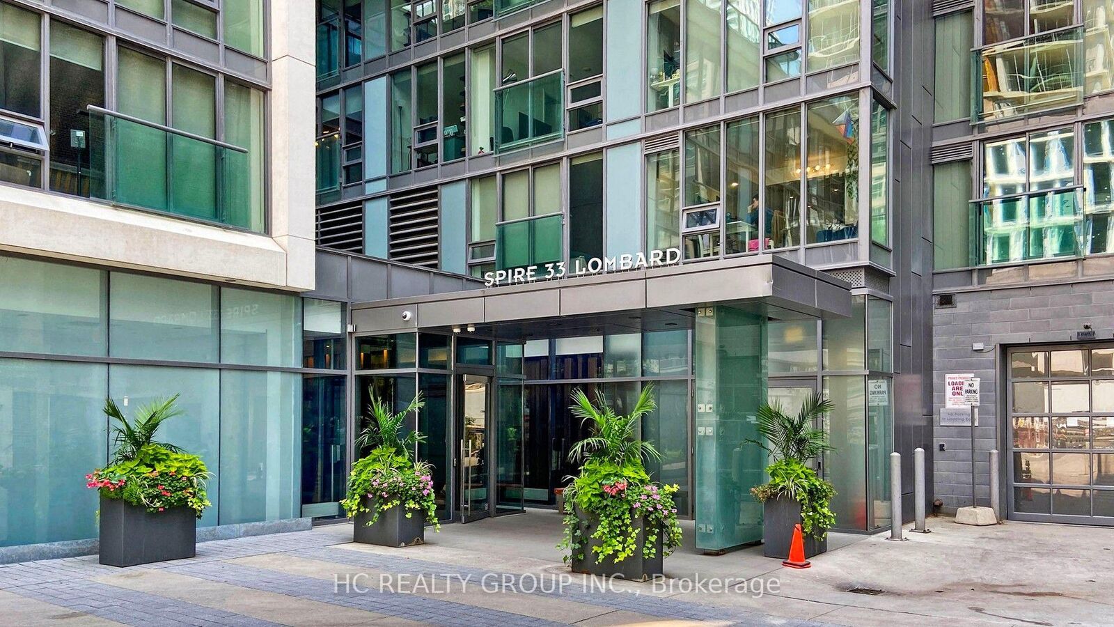 Photo de la propriété:  33 Lombard Street 3504  ON M5C 3H8 