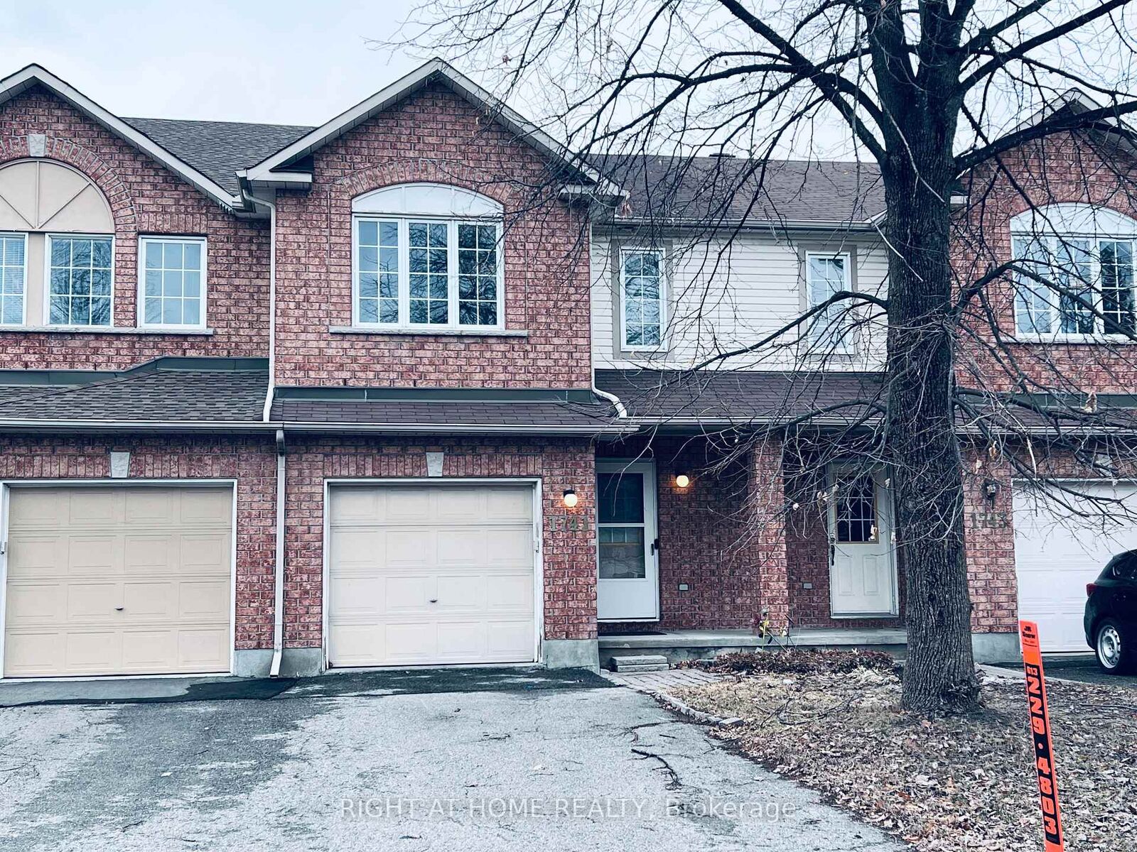Property Photo:  1741 Jobin Crescent  ON K1J 1C4 