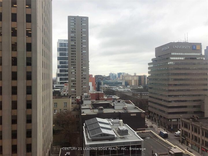 Photo de la propriété:  386 Yonge Street 706  ON M5B 0A5 