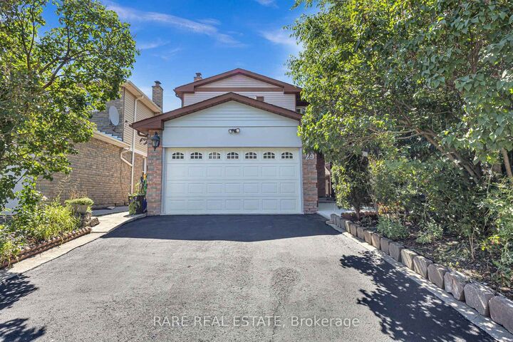 Property Photo: 29 Abelard Avenue ON L6Y 2K7