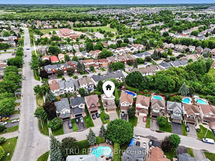 Property Photo: 4082 Otter Tail Crescent ON K1V 1R3