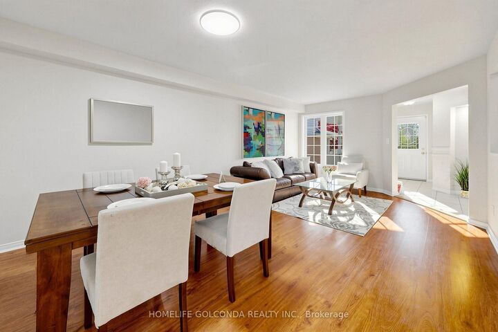 Property Photo:  933 Glenbourne Court  ON L1K 2P8 