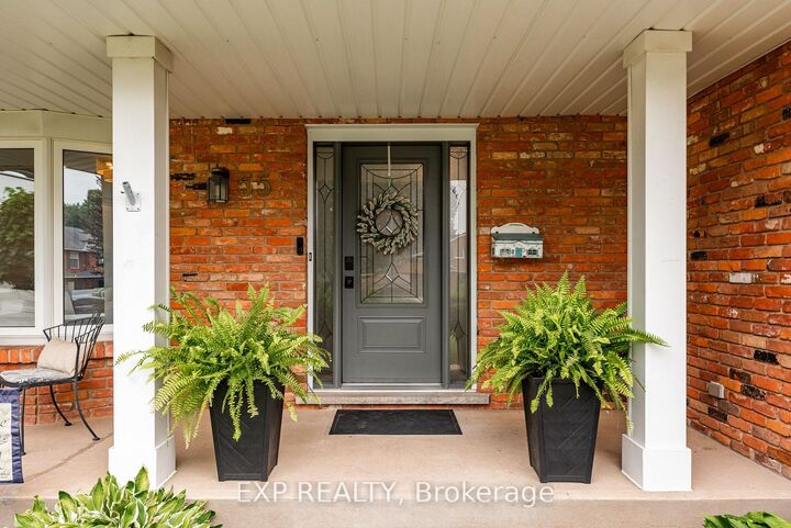Property Photo: 55 Forest Hill Crescent ON L3E 0C4