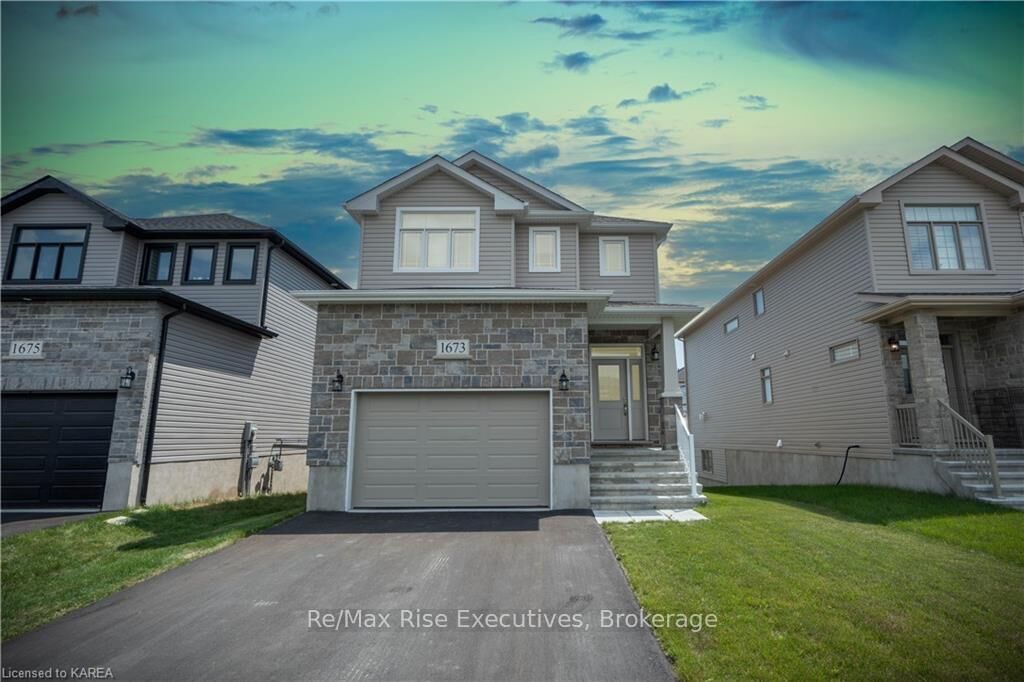 Property Photo: 1673 Brookedayle Avenue ON K7P 0T1