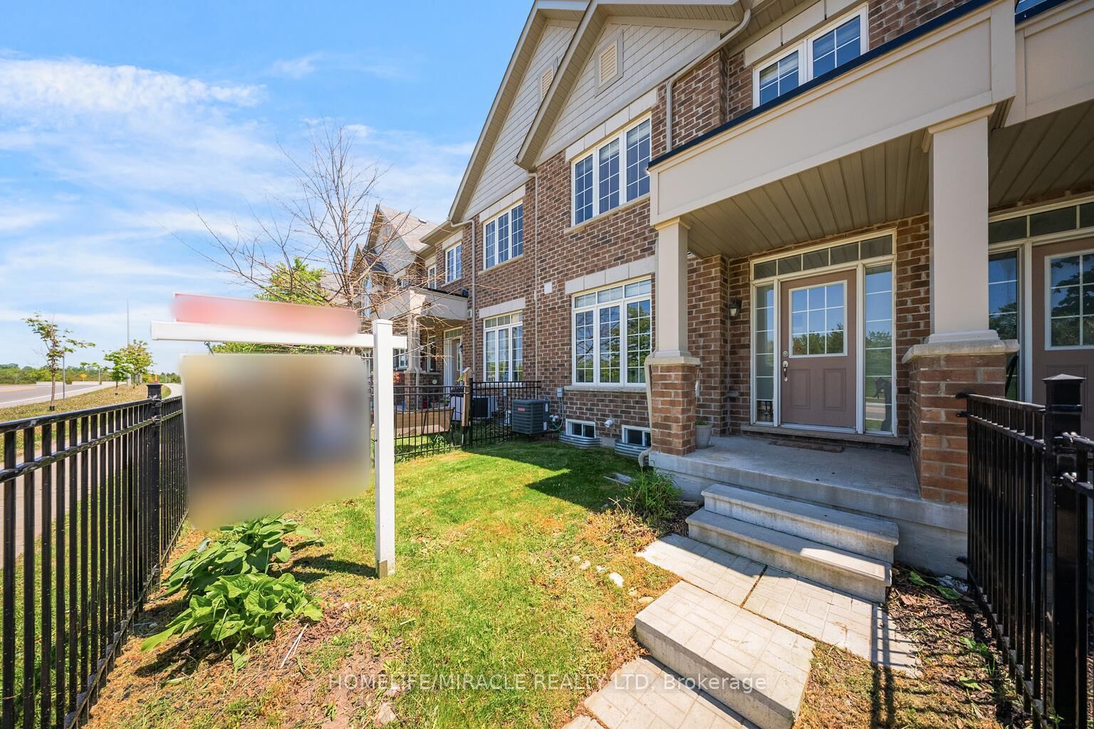 Property Photo:  172 Parkinson Crescent 12  ON L9W 4K3 