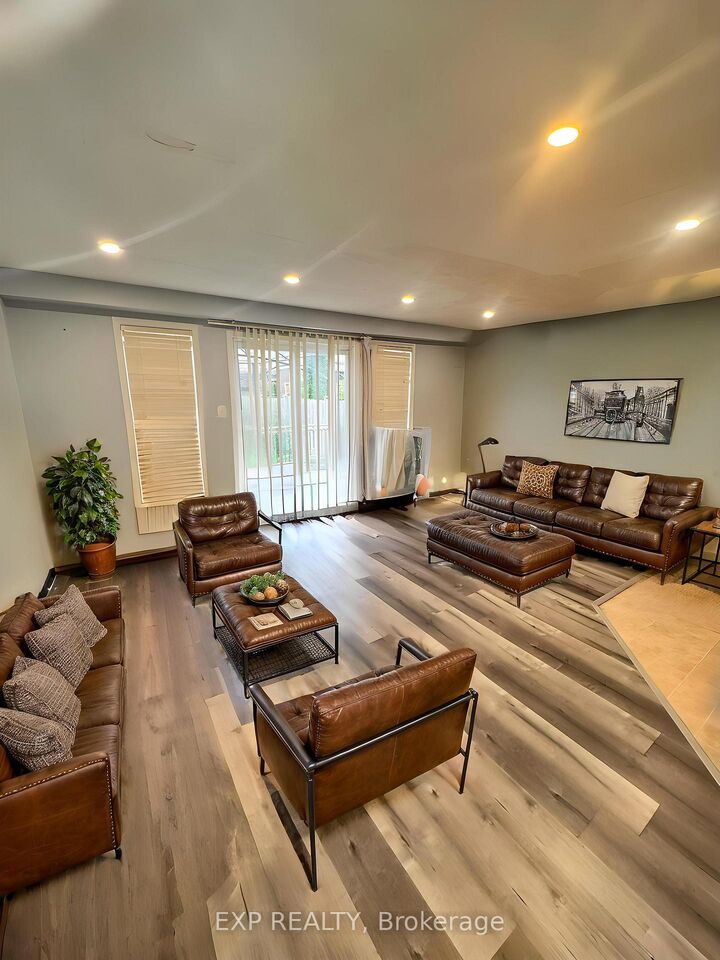 Property Photo:  717 Activa Avenue  ON N2E 4E1 