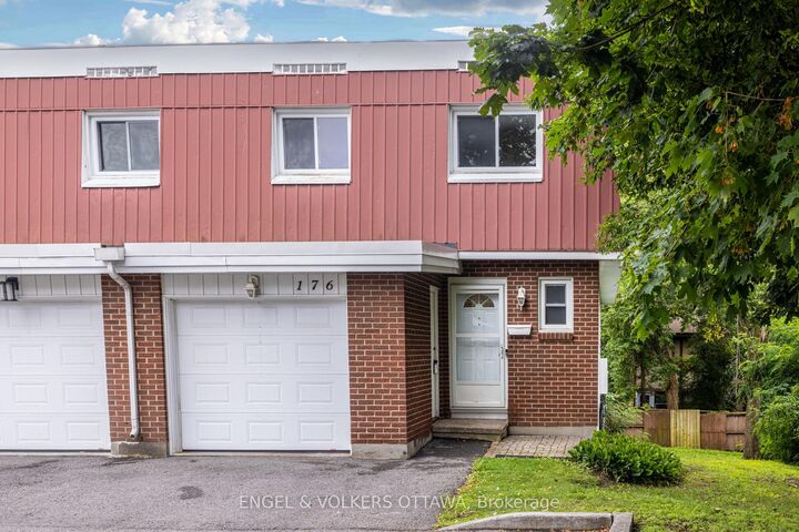 Property Photo:  176 Birch Hill Private  ON K1K 3Y5 