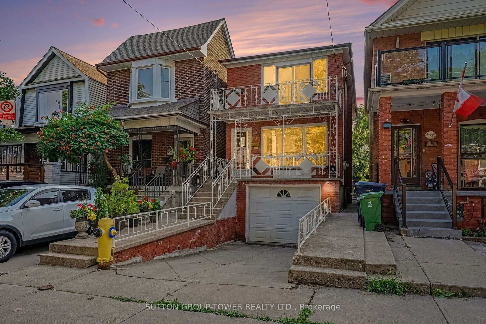 Property Photo: 164 Robina Avenue W ON M6C 3Y7
