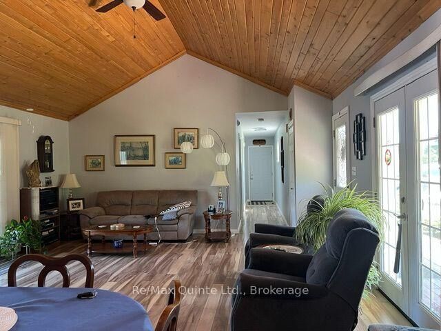 Property Photo: 1874 Stockdale Road ON K0K 2C0
