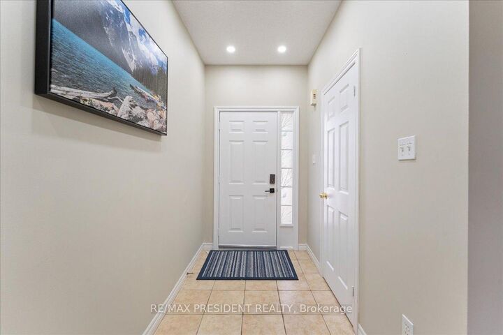 Property Photo: 285 Southbrook Drive ON L0R 1C0