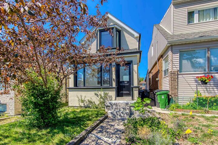 Property Photo:  286 Gilbert Avenue  ON M6E 4W7 