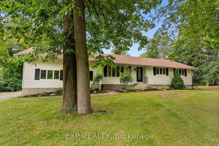 Property Photo:  541 Collins Road  ON K7V 3Z8 