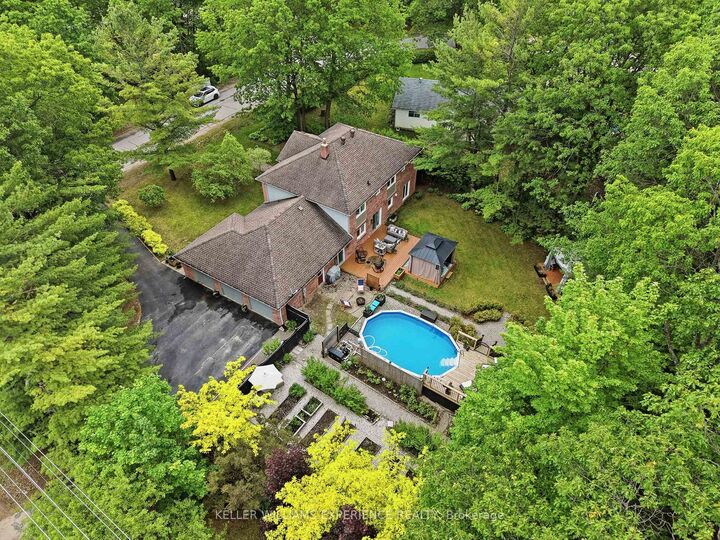 Property Photo: 2 Seeley Court ON L9Z 2A7