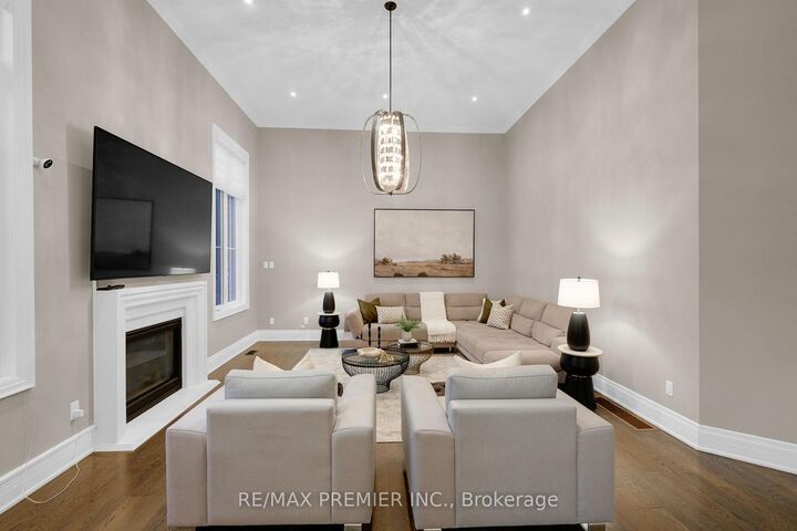 15 Peter Glass Road — photo 1
