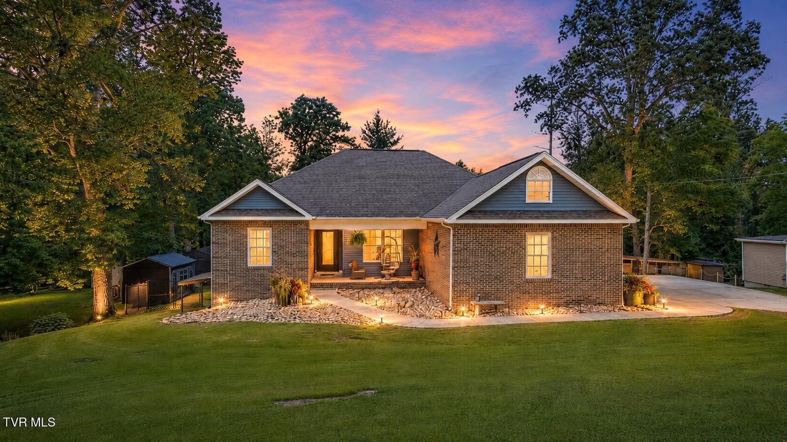Property Photo: 564 Dogwood Drive TN 37663