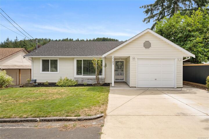 Property Photo: 2189 Jingle Pot Rd BC V9R 6J2