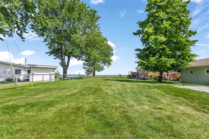 105 Island Crescent — photo 1