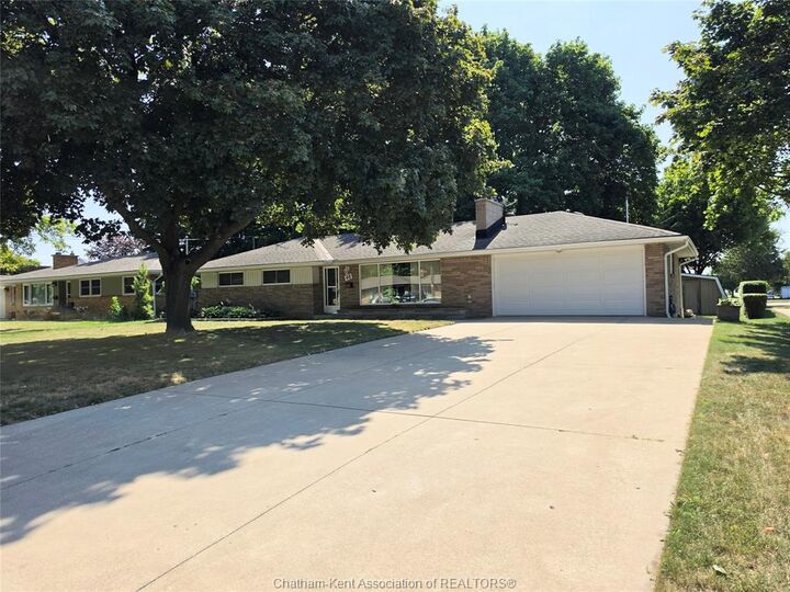 Property Photo: 48 Ardleigh Drive ON N7L 0B4