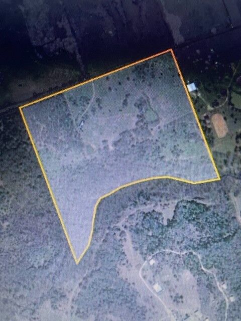 Property Photo:  1010 County Road 490  TX 78621 